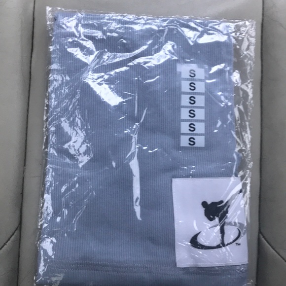 Tae Bo Tank String Racer w/KM Label in Grey - Picture 3 of 3